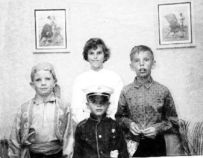Joe David Lenore Tony Halloween