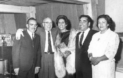 Safety Mgr & Wife with H. & Josefina Robbins & S Chavez